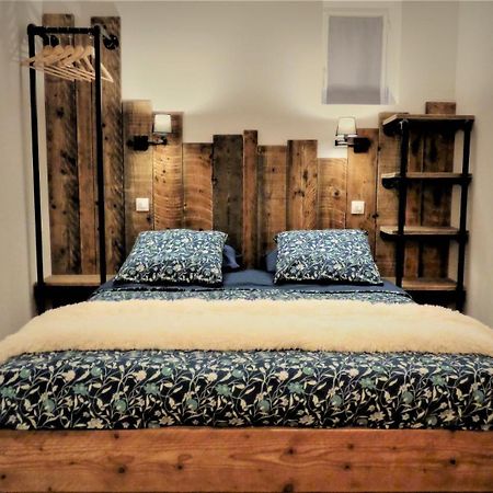 Bed and Breakfast Le Moulin De Follet Fougere  Exterior foto